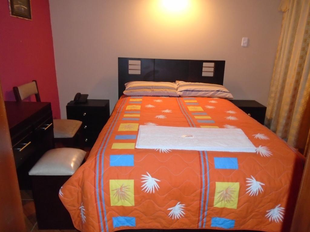 Hotel El Ejido Quito Room photo